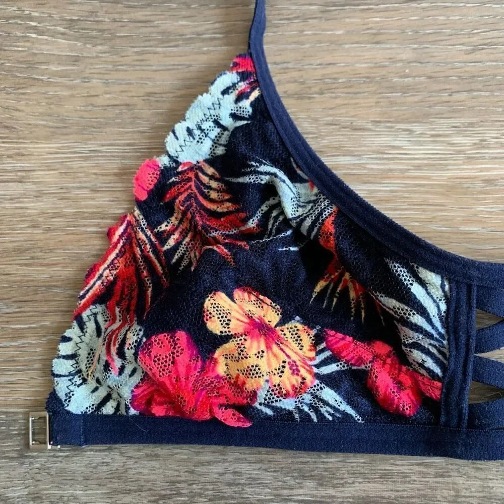 PINK Victoria Secret bralette front clasp racer back style size xs